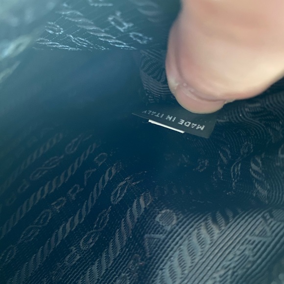 NWOT Prada Re-Edition 2000 Nylon Mini Bag - Picture 6 of 11